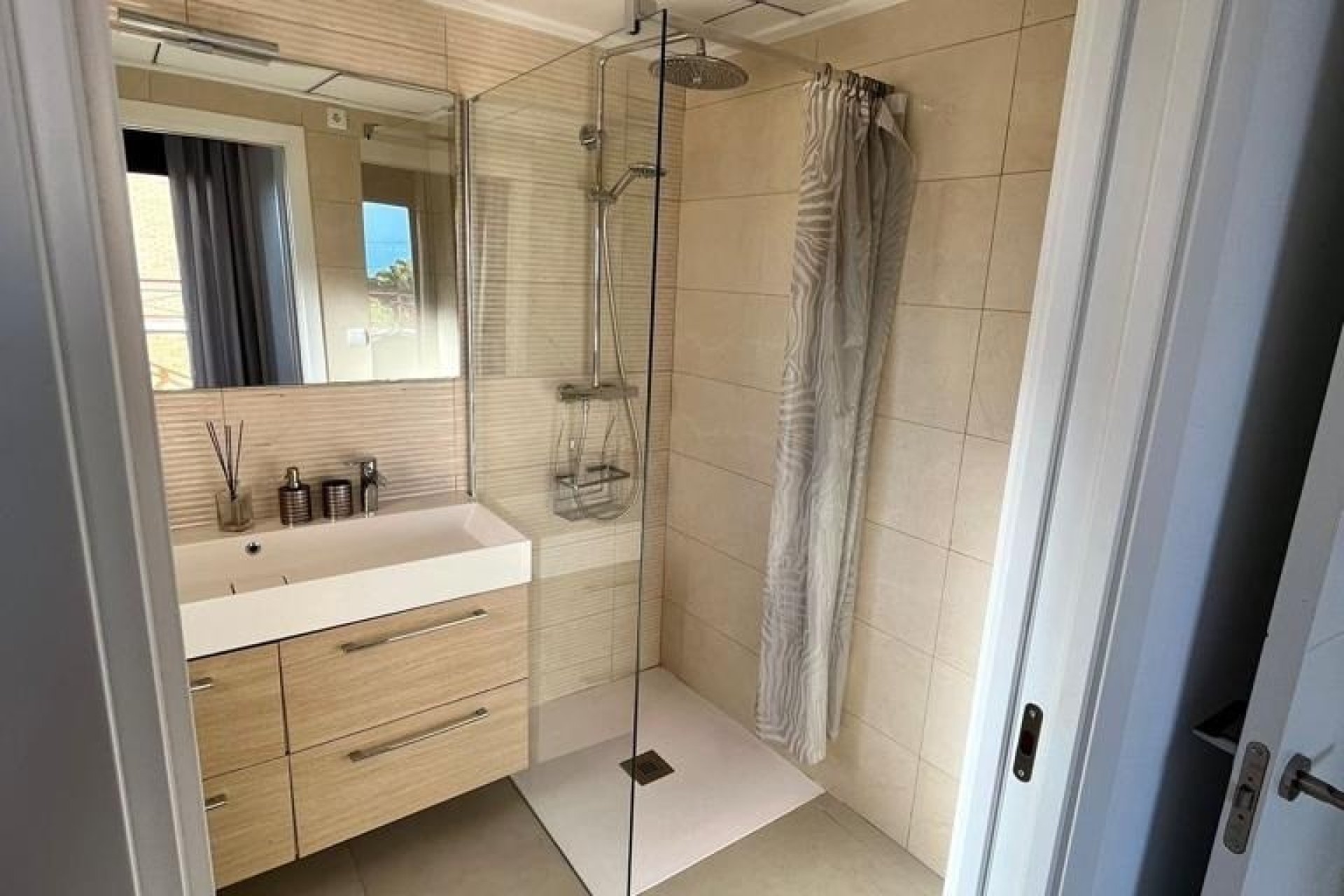 Resale - Villa - La Nucía