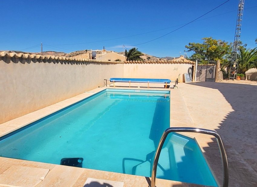 Resale - Villa - La Romana