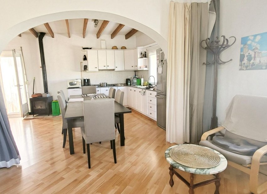 Resale - Villa - La Romana