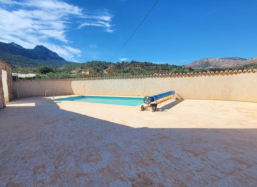 Resale - Villa - La Romana