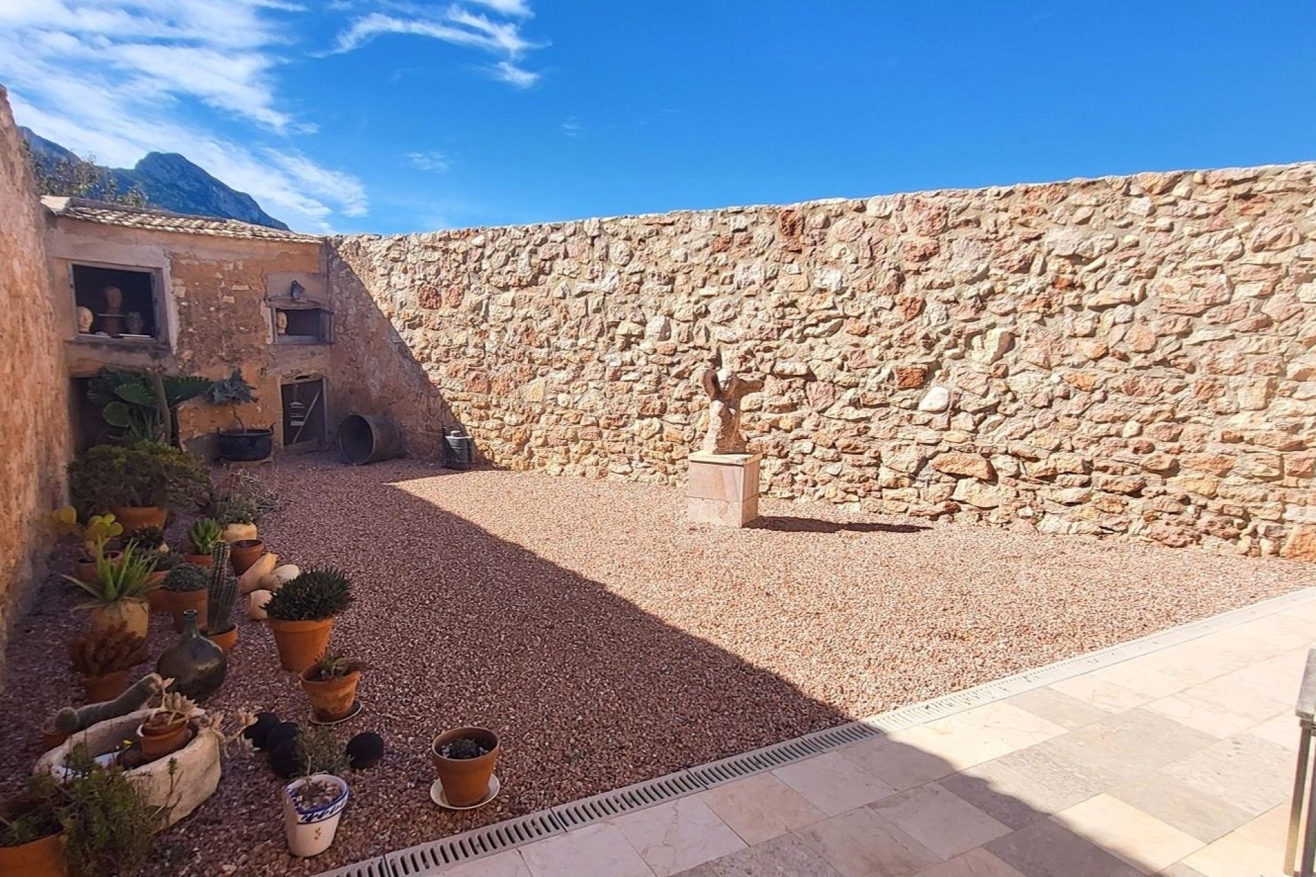 Resale - Villa - La Romana