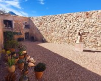 Resale - Villa - La Romana