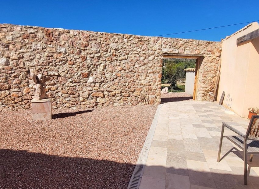 Resale - Villa - La Romana