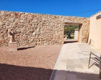 Resale - Villa - La Romana