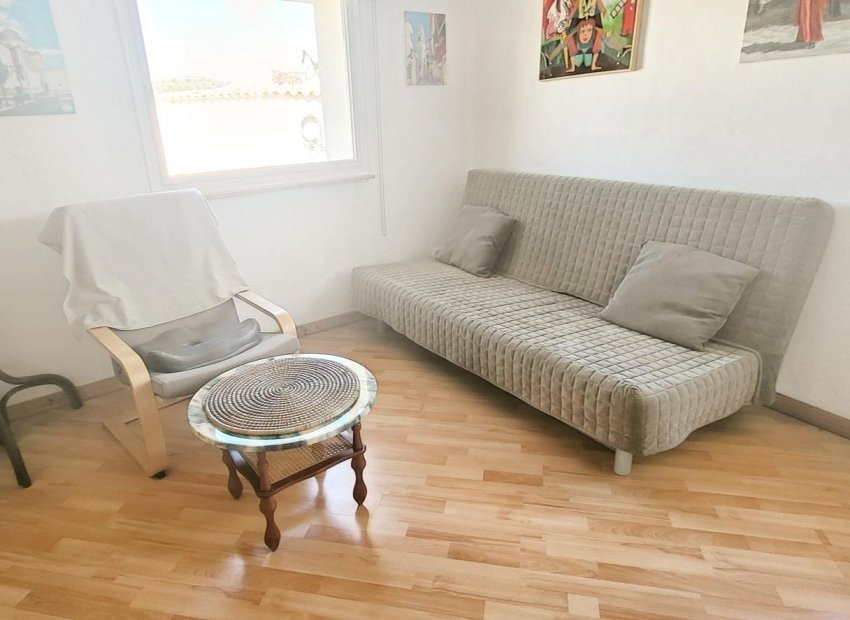 Resale - Villa - La Romana