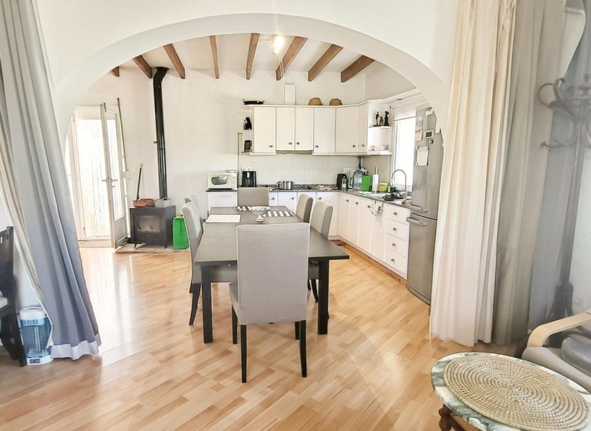 Resale - Villa - La Romana