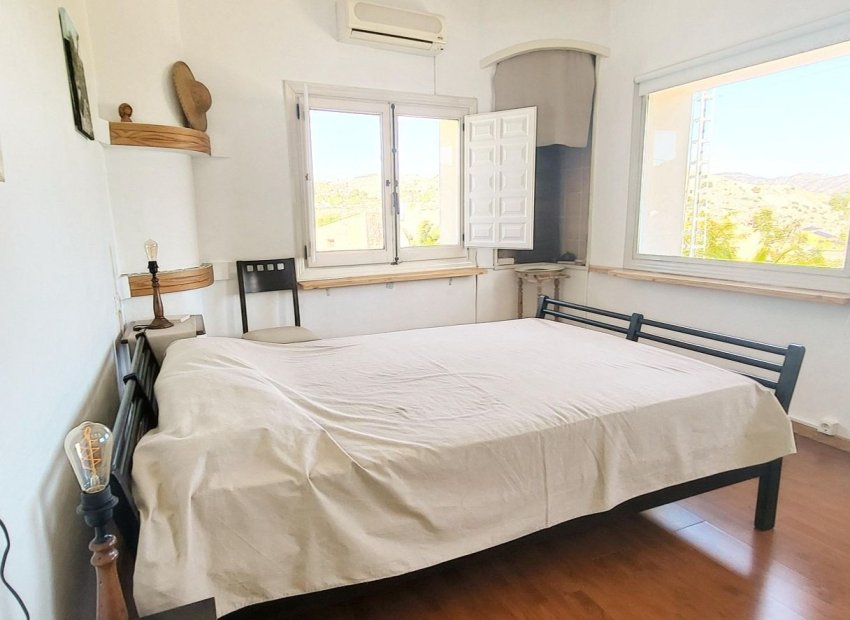 Resale - Villa - La Romana