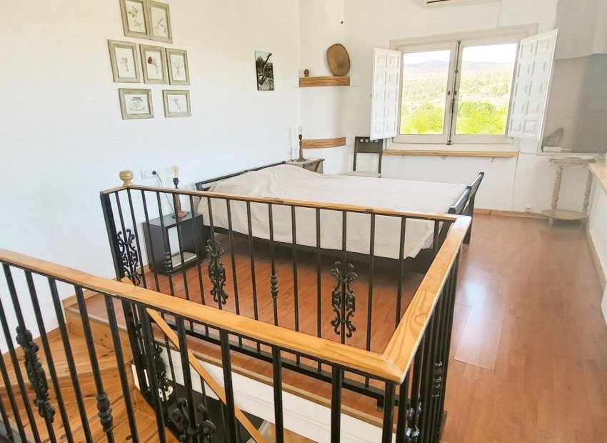 Resale - Villa - La Romana