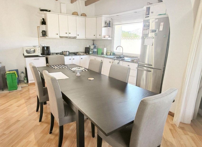 Resale - Villa - La Romana