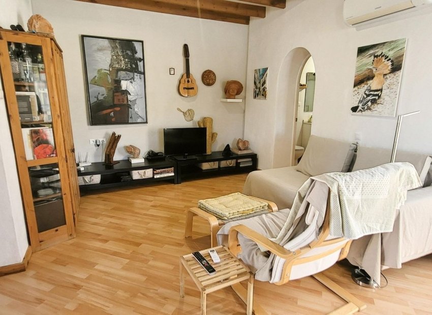 Resale - Villa - La Romana