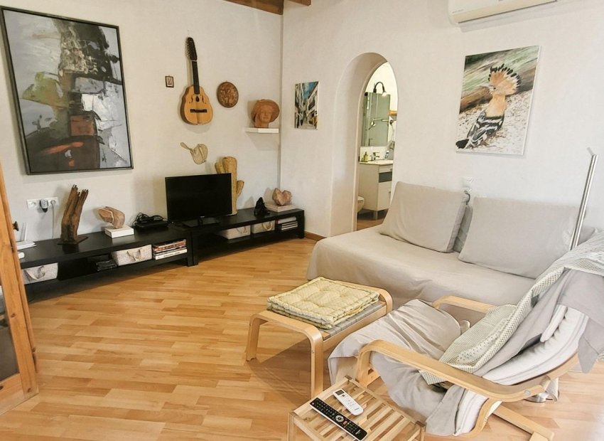 Resale - Villa - La Romana