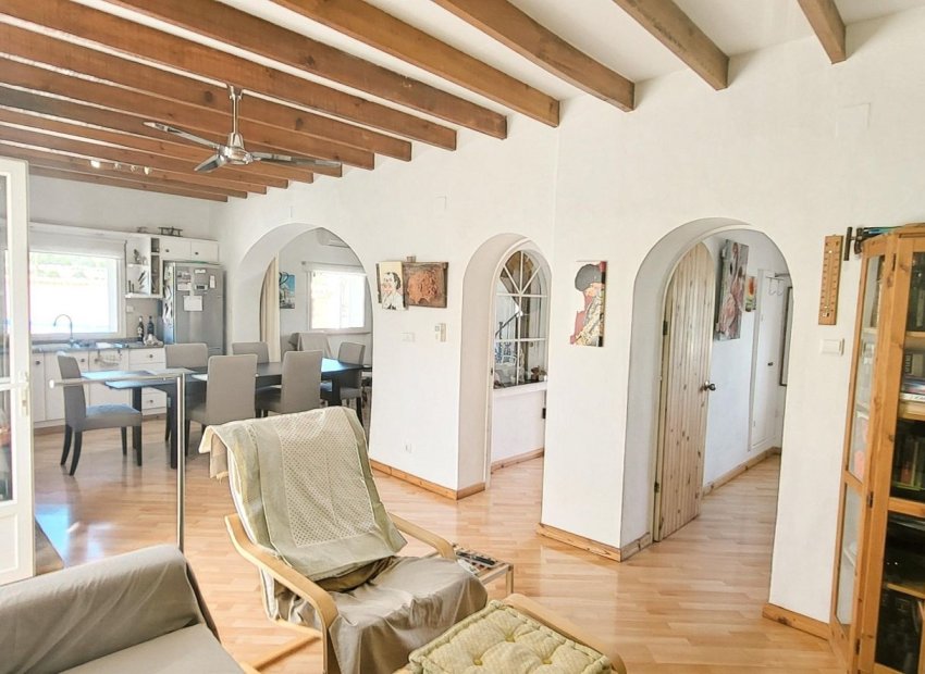 Resale - Villa - La Romana