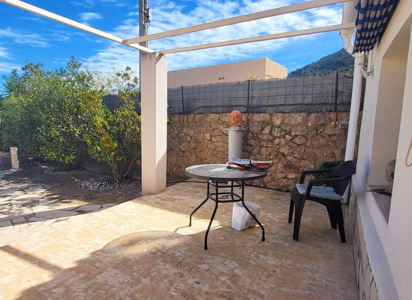 Resale - Villa - La Romana