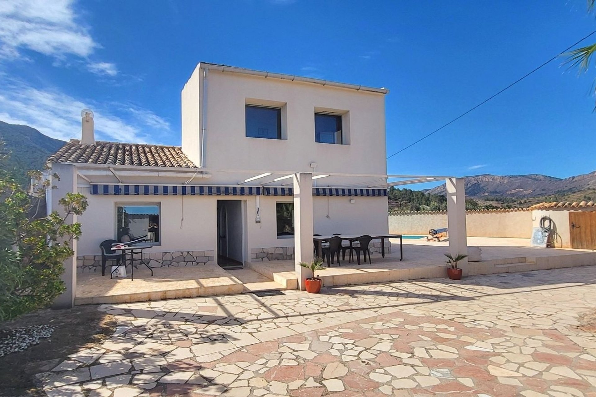 Resale - Villa - La Romana