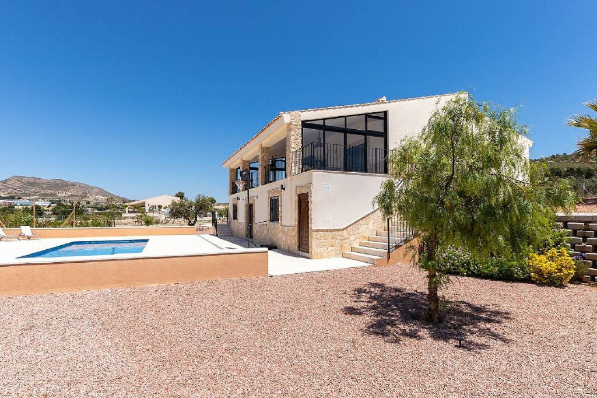 Resale - Villa - La Romana