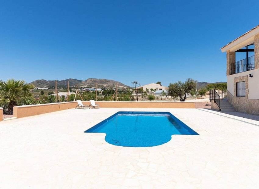 Resale - Villa - La Romana