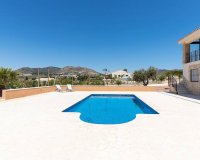 Resale - Villa - La Romana