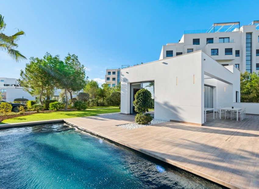 Resale - Villa - Las Colinas Golf Resort - Las Colinas golf