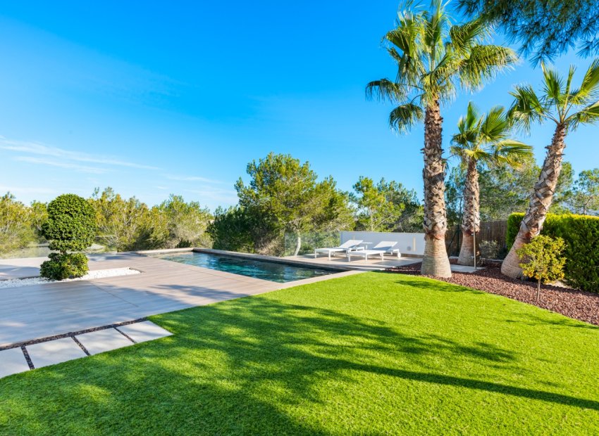 Resale - Villa - Las Colinas Golf Resort - Las Colinas golf