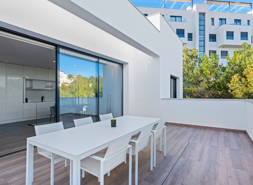 Resale - Villa - Las Colinas Golf Resort - Las Colinas golf