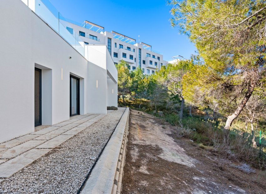 Resale - Villa - Las Colinas Golf Resort - Las Colinas golf