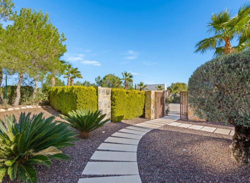 Resale - Villa - Las Colinas Golf Resort - Las Colinas golf