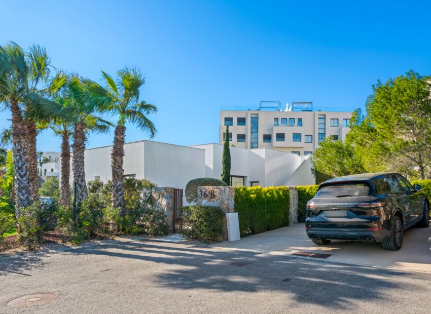 Resale - Villa - Las Colinas Golf Resort - Las Colinas golf