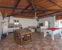 Resale - Villa - Las Heredades - Heredades