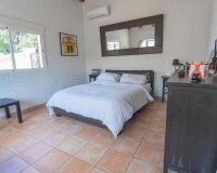 Resale - Villa - Las Heredades - Heredades