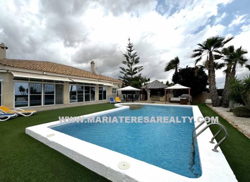 Resale - Villa - Lo Santiago - Gea y Trujols