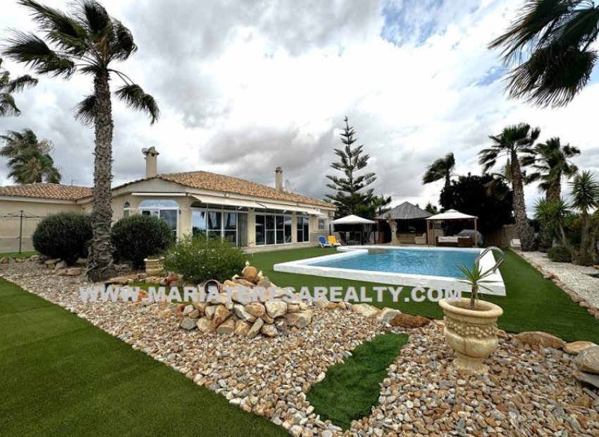 Resale - Villa - Lo Santiago - Gea y Truyols