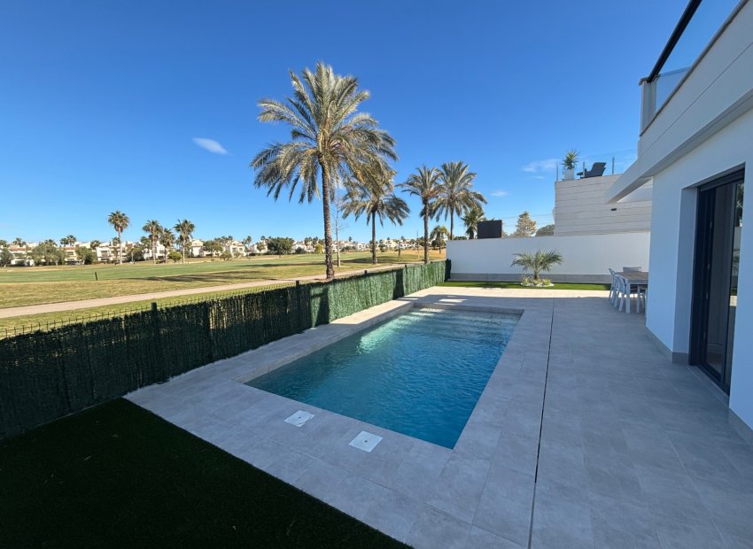 Resale - Villa - Los Alcázares - Roda