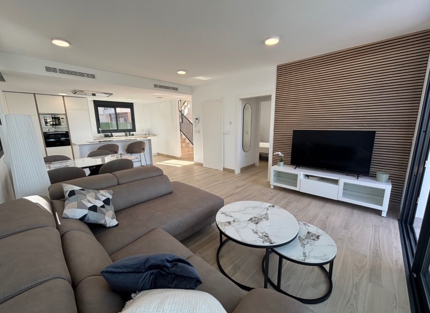 Resale - Villa - Los Alcázares - Roda