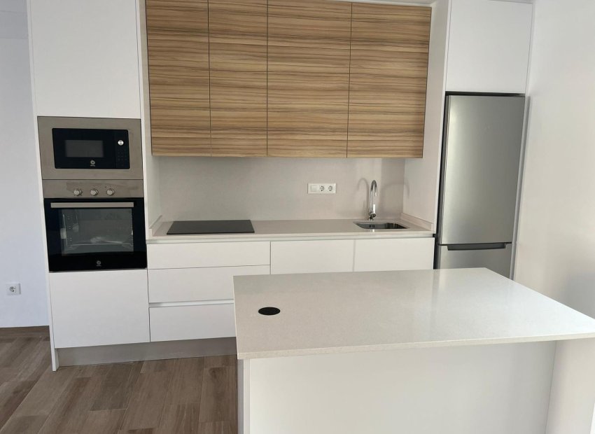 Resale - Villa - Los Alcázares