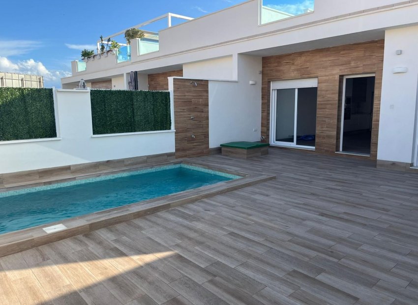 Resale - Villa - Los Alcázares