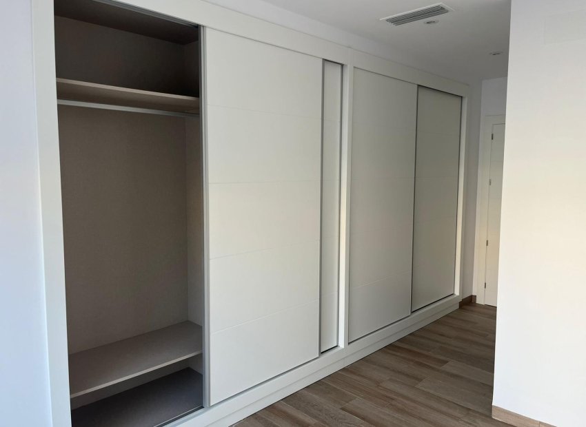 Resale - Villa - Los Alcázares