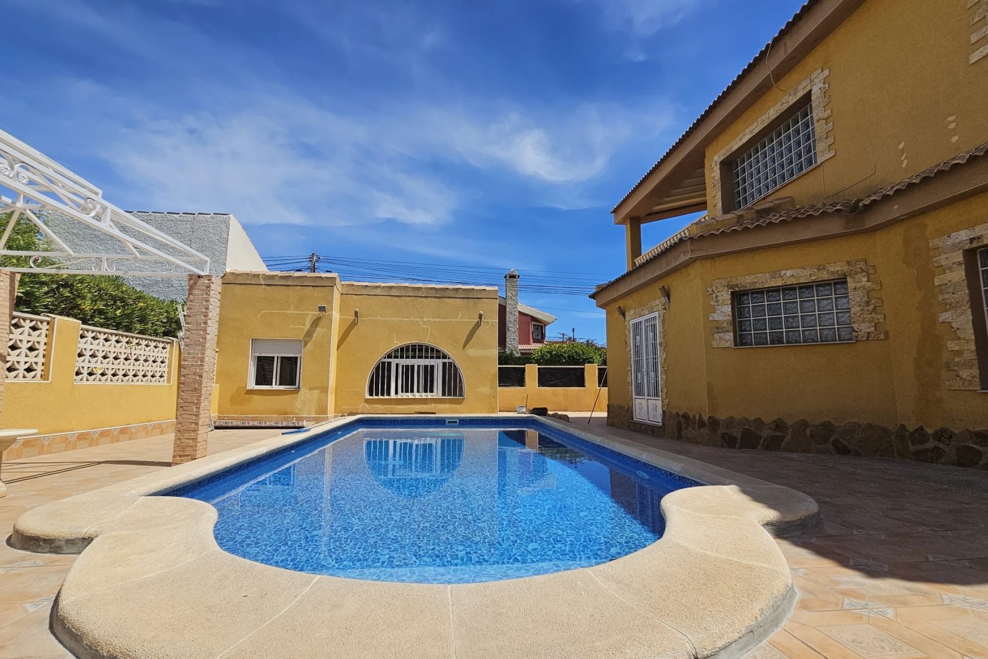 Resale - Villa - Los Alcázares