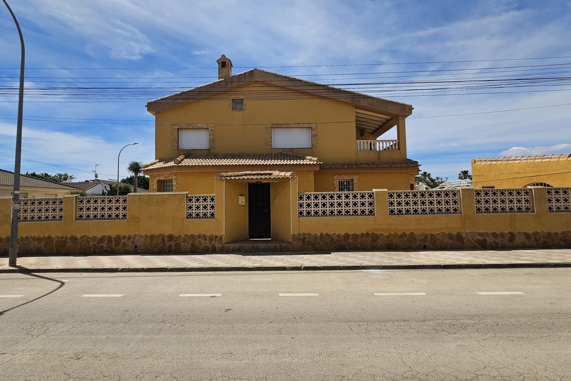 Resale - Villa - Los Alcázares