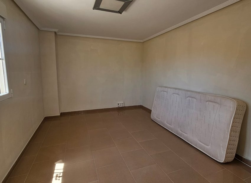 Resale - Villa - Los Alcázares