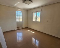 Resale - Villa - Los Alcázares