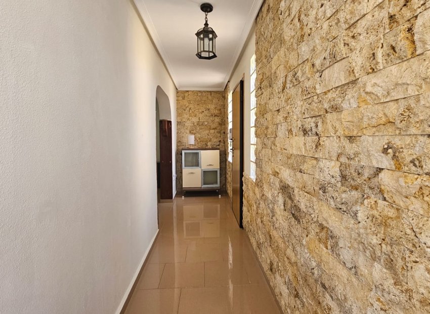 Resale - Villa - Los Alcázares