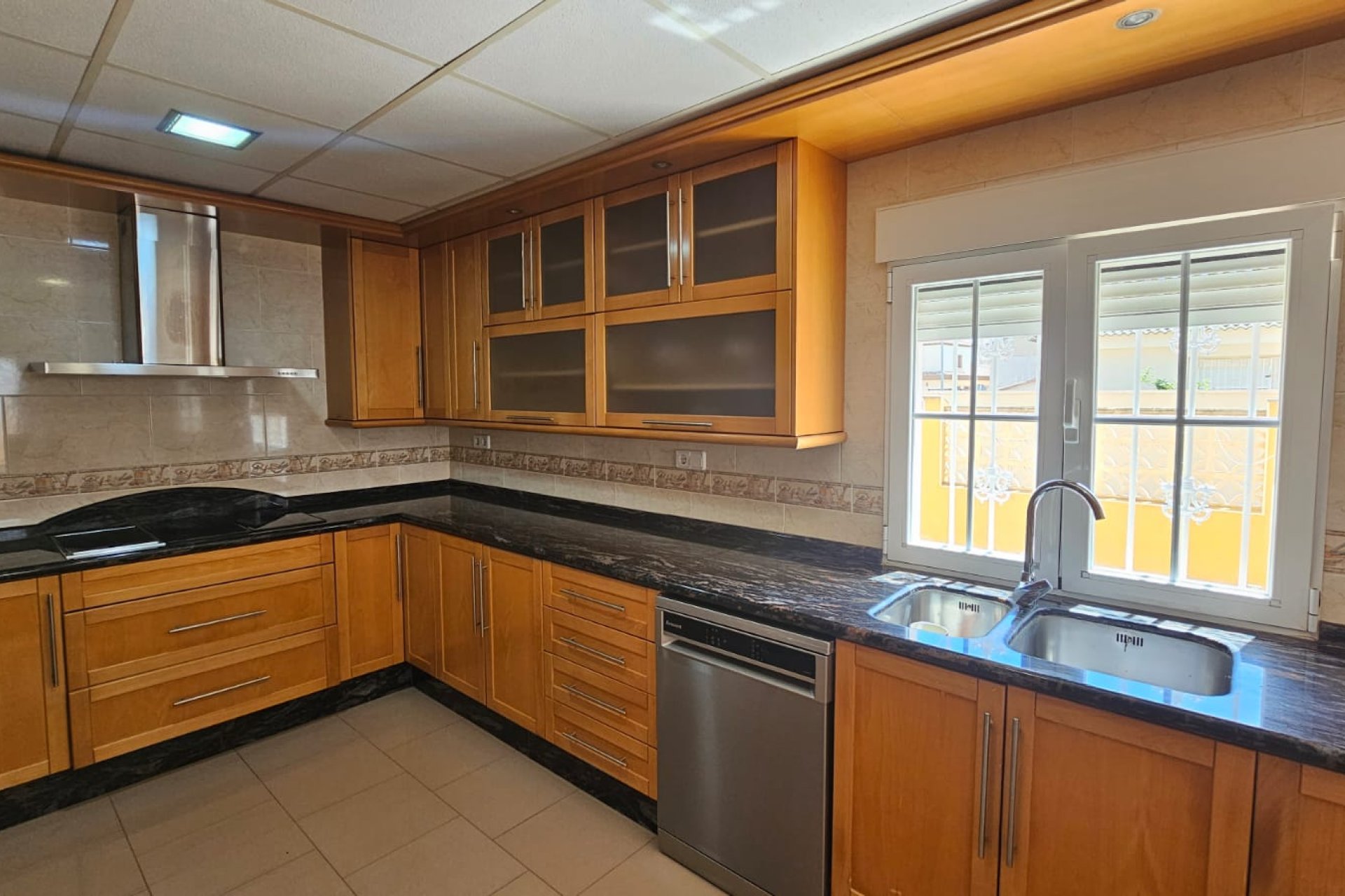 Resale - Villa - Los Alcázares