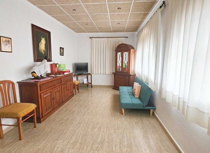 Resale - Villa - Los Alcázares