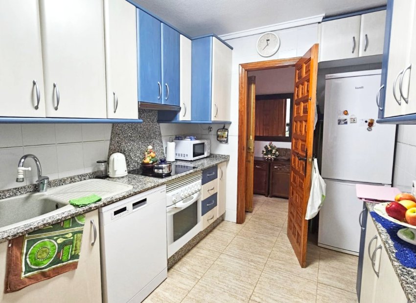 Resale - Villa - Los Alcázares