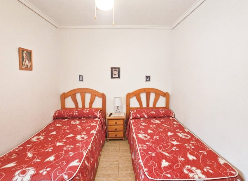 Resale - Villa - Los Alcázares