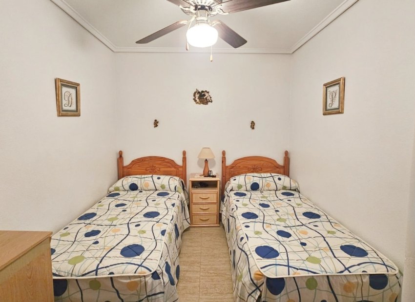 Resale - Villa - Los Alcázares