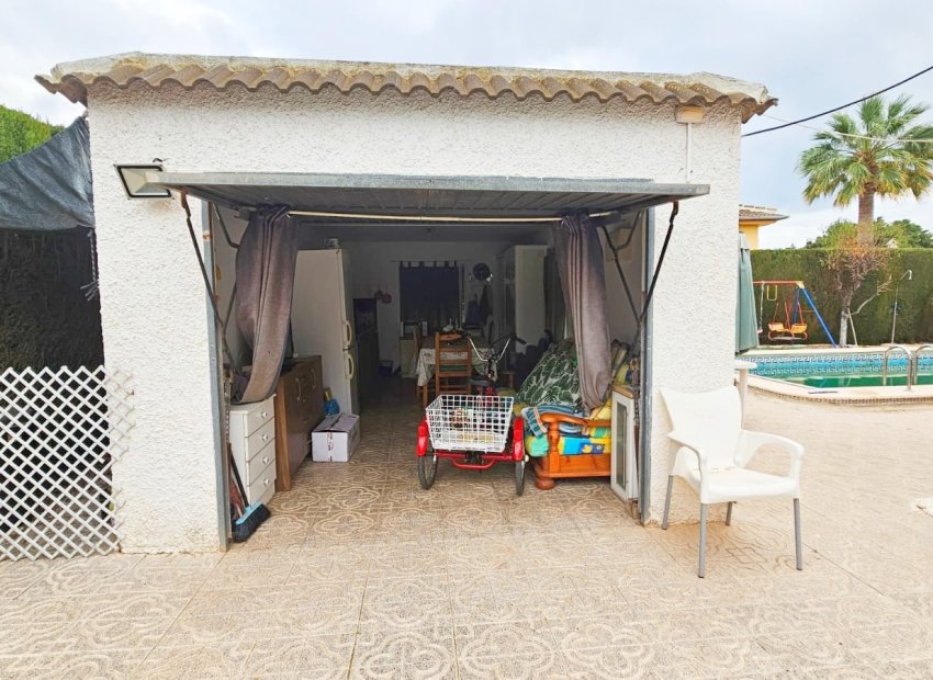 Resale - Villa - Los Alcázares