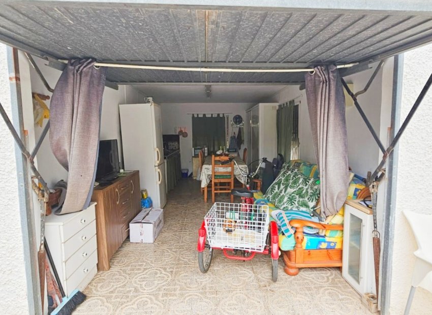 Resale - Villa - Los Alcázares