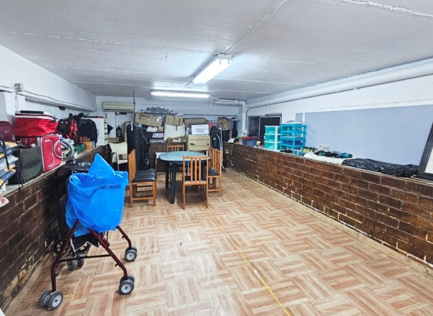 Resale - Villa - Los Alcázares