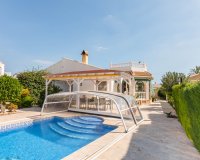 Resale - Villa - Los Alcázares